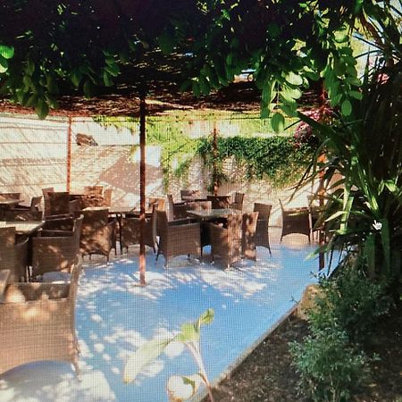 Auberge Sainte Marguerite 拉加尔德 外观 照片