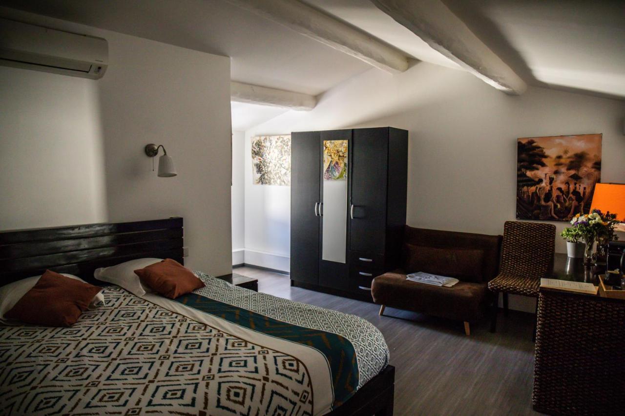 Auberge Sainte Marguerite 拉加尔德 外观 照片